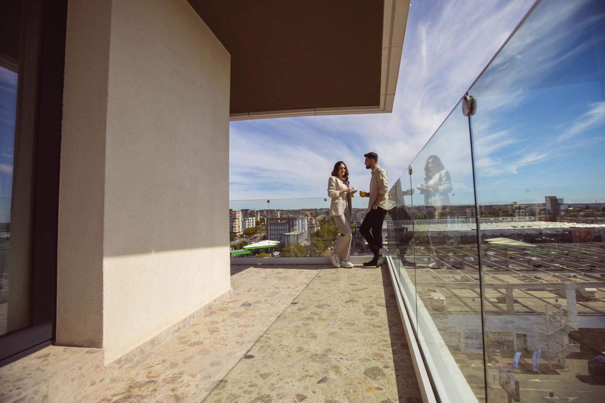 Aparthotel Craiova Exterior photo
